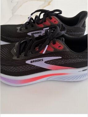 Brooks Ghost 17 Women’s Running Shoes – Size 9 – Black/Pink/Lavender